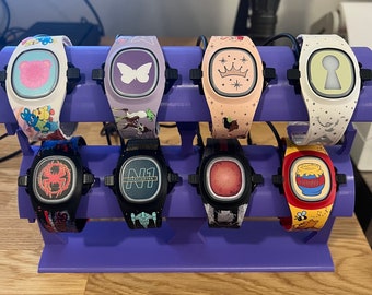Family Dual Size Double Decker Disney MagicBand+ & Charger Display Stand