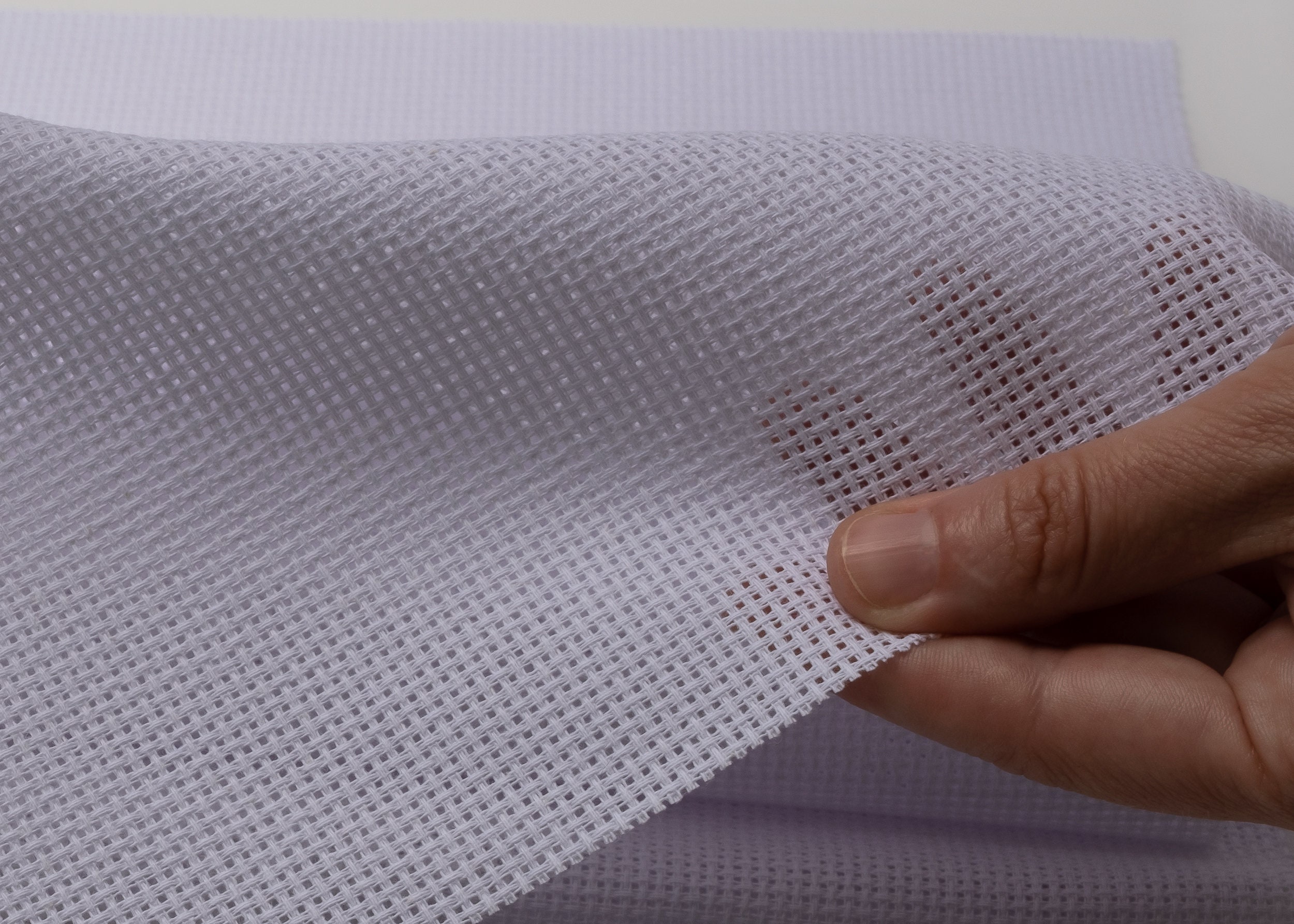 Zele Nava / 10 Count Aida Cloth / 100% Cotton 10 Count Cross