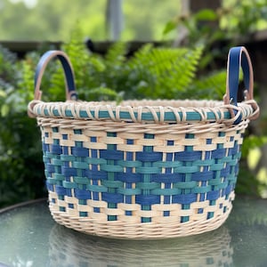 Medusa Weaving Pattern for Basket with Leather Handles