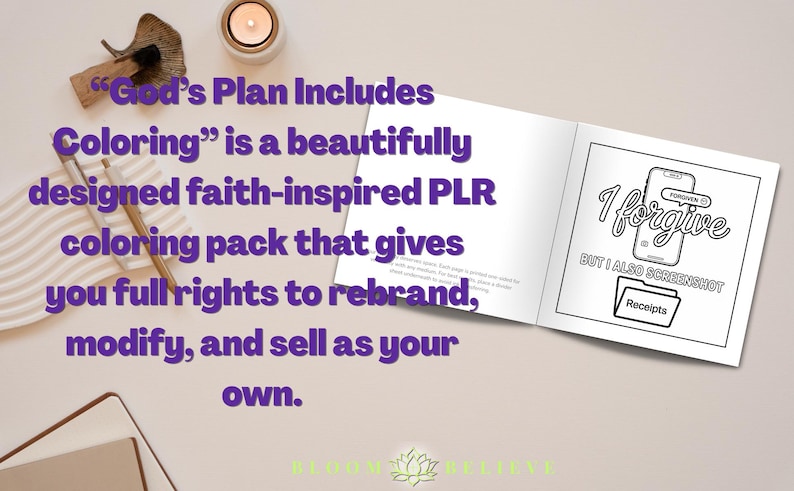 Puede incluir: Un paquete de colorear de inspiraci&oacute;n religiosa con el texto "God's Plan Includes Coloring". El libro abierto presenta un gr&aacute;fico de tel&eacute;fono con las palabras "I forgive but I also screenshot". Incluye una vela, un bol&iacute;grafo y objetos decorativos.