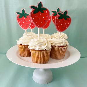 Strawberry Cupcake Toppers, Strawberry Party Decorations, Girls First Birthday, Strawberry Birthday Party, Strawberry Theme, Sweet Berry One