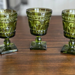 Set of 3 Vintage MCM Colony Park Lane Indiana Glass Goblets in Olive Green