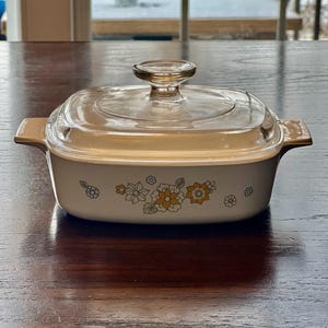 vintage Corning Ware bouquet floral 1 litre cocotte avec couvercle vers les années 1970
