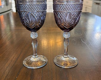 Juego vintage de 2 copas de vino Cristal D'Arques de amatista antigua.