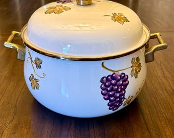 Olla de metal vintage de 8 cuartos con diseño Villa Grande de Tabletops Unlimited