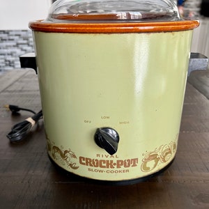 Crockpot Carrier for a 1.5qt Crockpot 