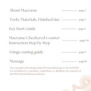 Puede incluir: Una p&aacute;gina de un tutorial de macram&eacute; con el t&iacute;tulo "CONTENTS" en la parte superior. El contenido incluye secciones sobre conceptos b&aacute;sicos de macram&eacute;, herramientas, gu&iacute;as de nudos y un proyecto de posavasos a cuadros. La parte inferior de la p&aacute;gina tiene un aviso de derechos de autor.