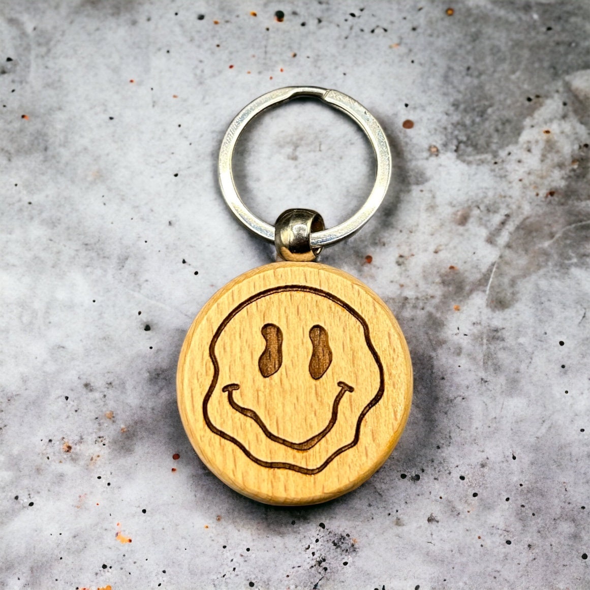 Porte clé smiley en bois -  France