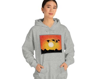 Due South Geese Outdoors Nature Art  - Unisex Heavy Blend Hooded Sweatshirt