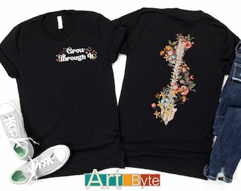 Camiseta con bolsillo en la parte delantera y trasera "Grow Through It", camiseta con estampado floral en la columna vertebral, camiseta motivacional, camiseta con frases positivas, camiseta de salud mental, camiseta de cuidado personal