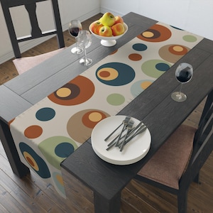 Mid Century Modern Table Runner: Groovy Retro Circles