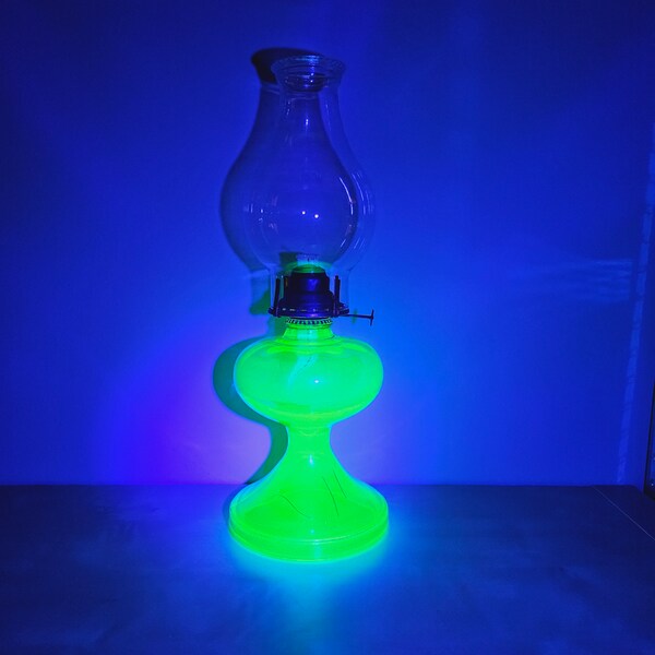 Antique Uranium Green Glass Kerosene Oil Lamp, Glowing Uranium Glass Oil Lamp, Queen Mary, Vaseline Glass