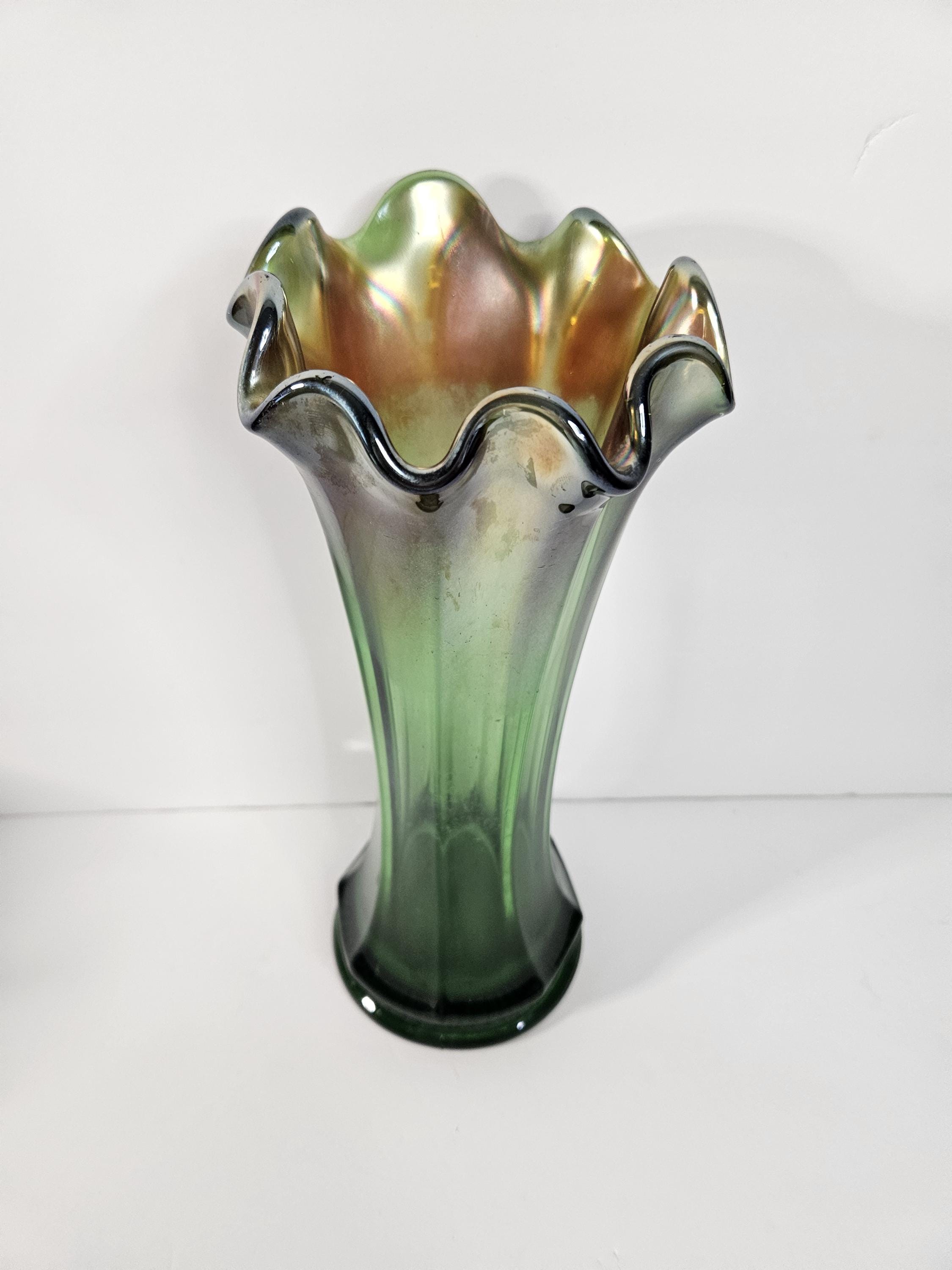 Antique Northwood Emerald Green and Marigold Swung Thin Ribbed