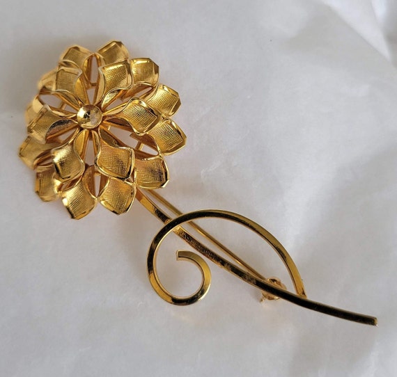 Rolled Gold Flower Vintage Brooch Signed by Bond … - image 2
