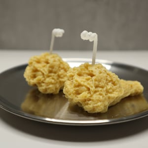 Fried Chicken Scented Candle – Sweet Mandarin & Chili Pepper Scented, Crispy Food Aroma, Handmade Natural Wax, Cozy Home Décor or Gift