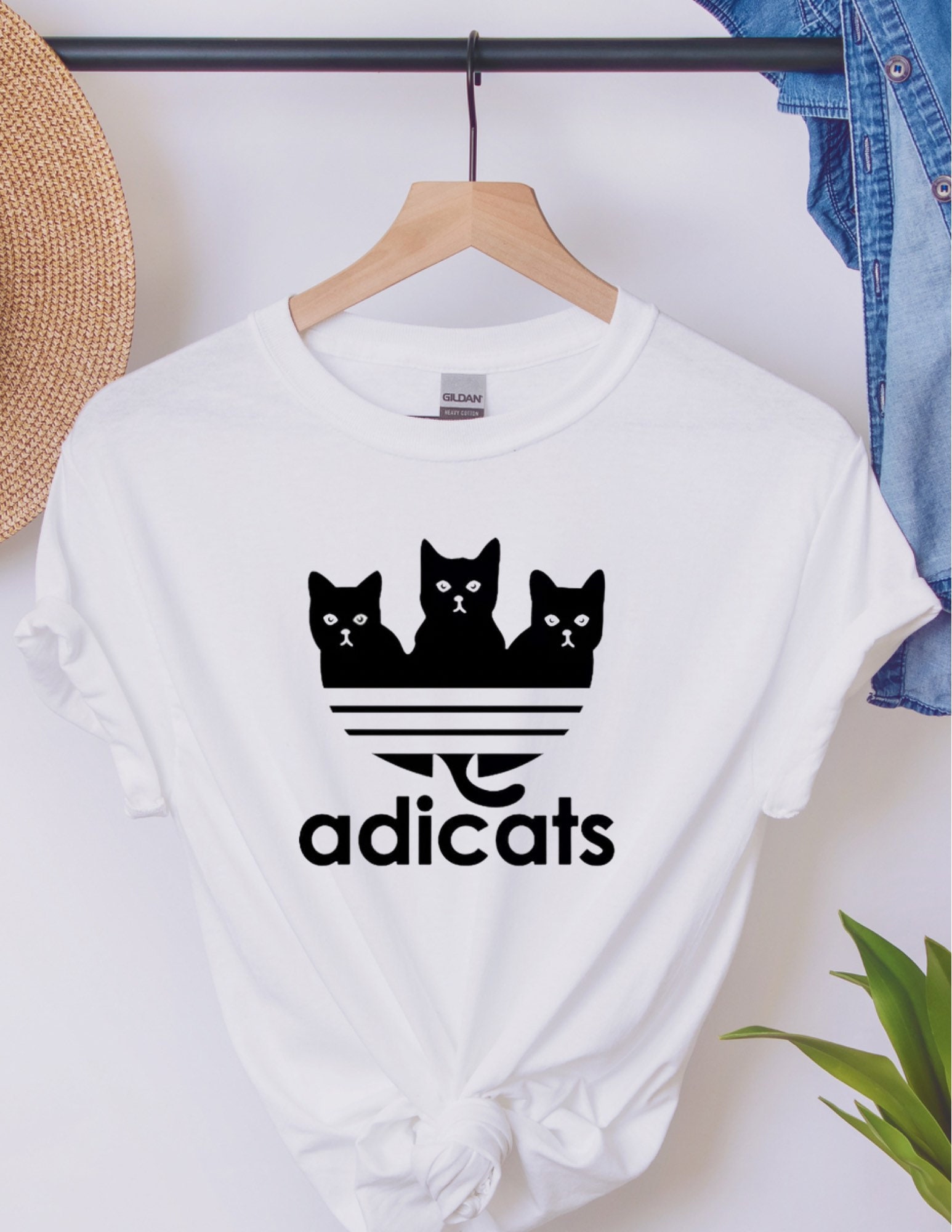 Adicat T-shit/ Unisex T-shirt/ Cute Comfy T-shirt/ Unique T-shirt/ Cat  Lovers T-shirt/gift Ideas/ Sports Cat Tshirt - Etsy