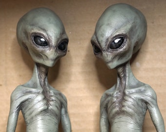 BIG 1/6 Grey Alien figure Roswell area 51 s4 UFO pilot model retro sci fi / geek gift