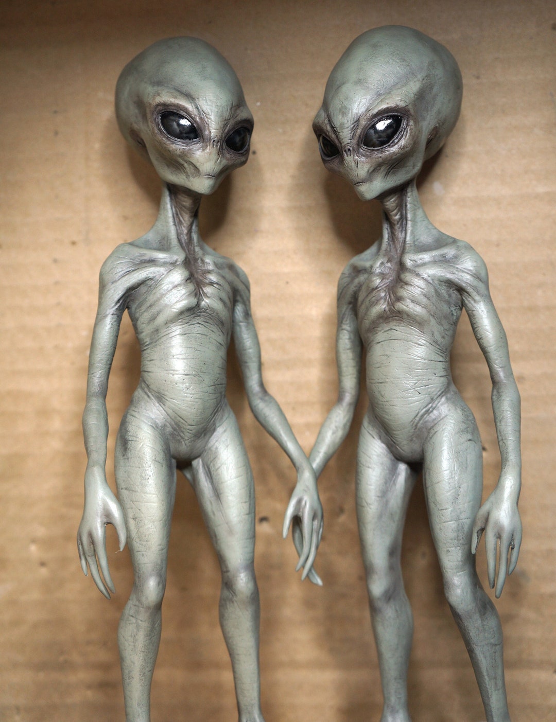 Amazon.com: NECA Scale Series 8 Dog Alien Grey Action Figure