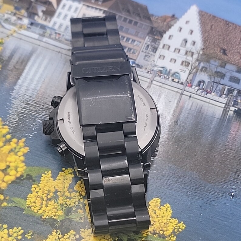 Men's Citizen Eco Drive Nighthawk Titanium B612S086779 Excellent