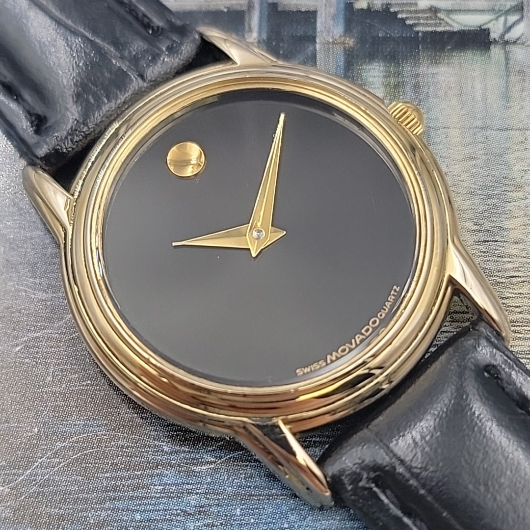 Ladies Movado Museum Watch: Gold Bezel, Black Leather Band  display picture 2