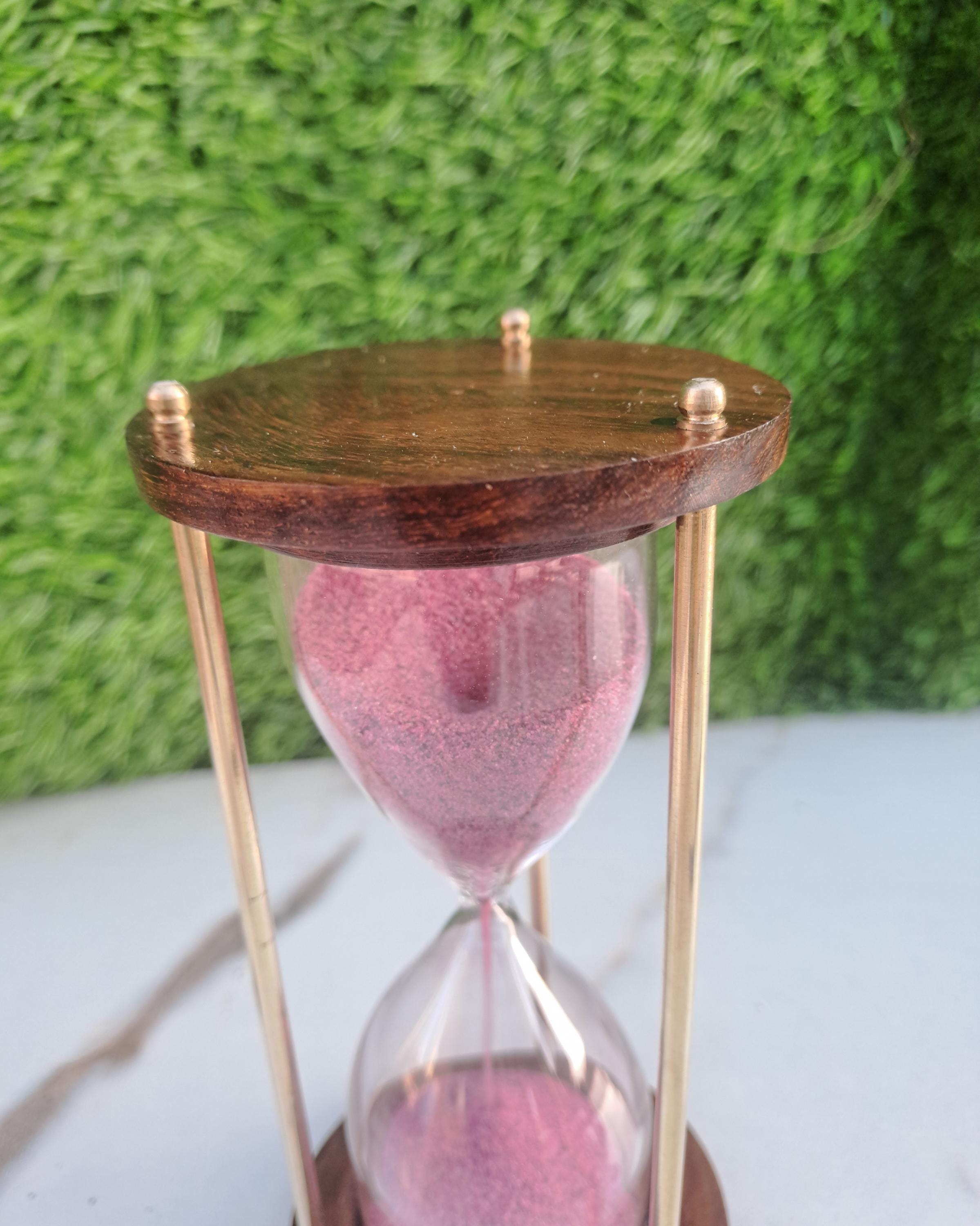 希少】アンティークピンクが可愛い砂時計 ピンクの砂が刻まれた木製の