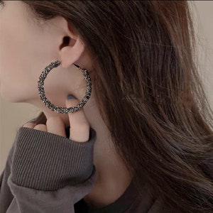 New Simple Fashion Trend Round Black Rhinestone Hoop Earrings Geometric Earrings Women Elegant Exquisite Jewelry Gifts