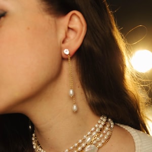 Teardrop Pearl Earrings: Gold Bridal Jewelry, Elegant Drop Design