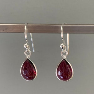 Garnet earrings, silver Garnet earrings, Boho garnet earrings, Teardrop garnet earrings, Sterling silver earrings, January birthstone