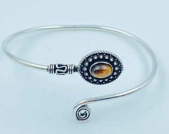 Brazalete Tiger Eys, Plata de Ley 925, Brazalete ajustable Ojo de Tigre, Pulsera de energía, Regalo, Joyería de plata, Piedra de nacimiento, Brazalete de piedra ovalada