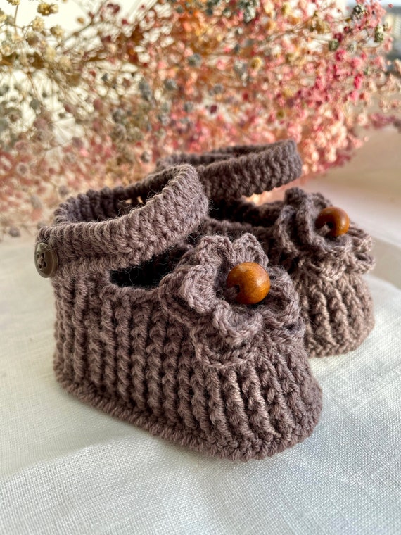 Merino wool baby booties top