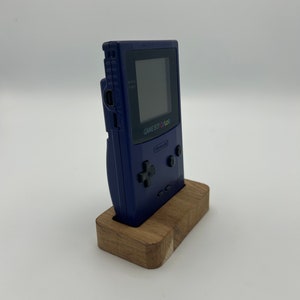 任天堂 ゲームボーイ COLOR オーク材製ハンドヘルドスタンド