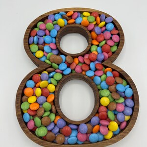 Número 8 Cumpleaños infantil Plato de merienda Dulces Plato decorativo Cuenco para servir 8 . Tazón número de cumpleaños / plato FELIZ CUMPLEAÑOS