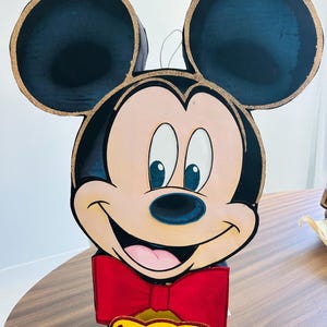 MICKEY MOUSE PINATA