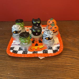 Halloween candles with potholder