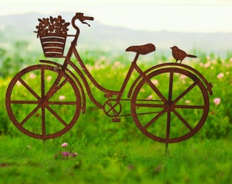 Gartenstecker Fahrrad mit Blumenkorb Blumen und Vogel, Vintage-Design aus Edelrost, Metallstecker für Garten Dekoration Gartendeko 40cm