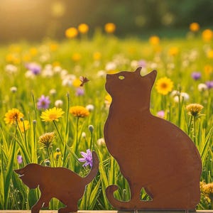 Garden decoration cat with kitten set of 2 rust-look metal figure, garden sculpture rusty decoration made of metal garden stake