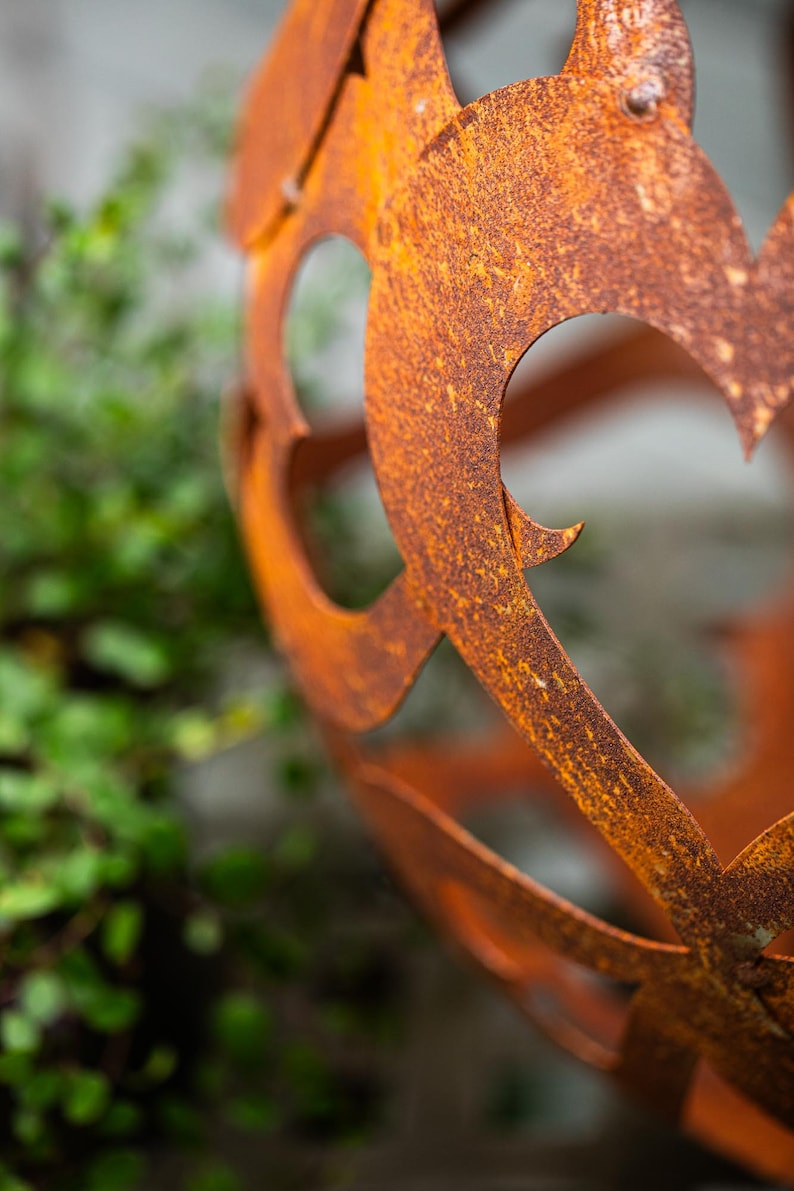 Boule de jardin coeur boule coeur métal rouille décoration de jardin patine 40 cm décoration jardin fer décoration rouillé boule lit image 5