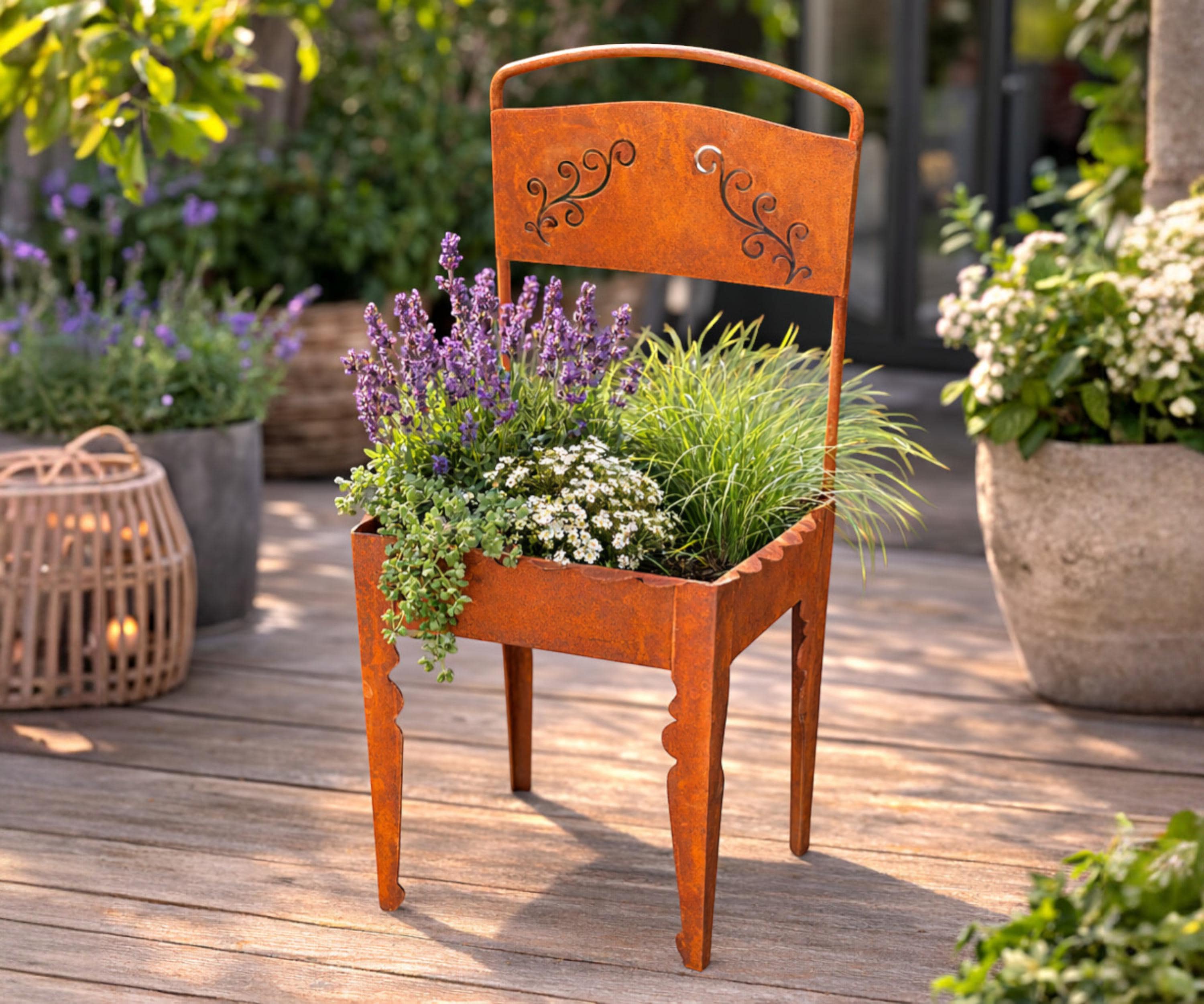 Ancienne petite chaise pour poupée en bois