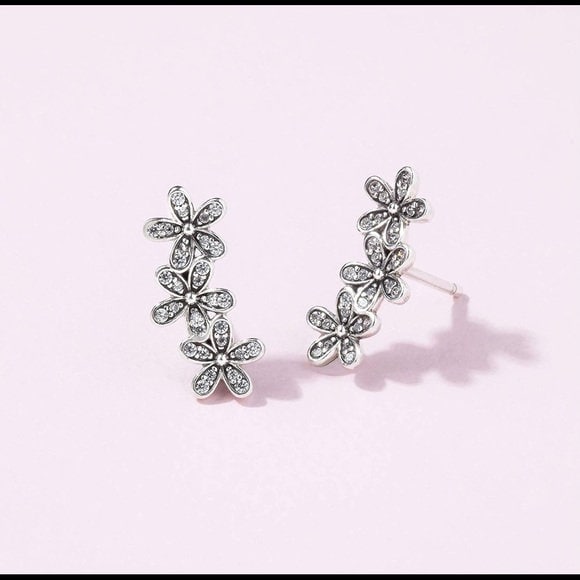 Pandora Daisy Flower Stud Earrings Sterling Silver Earring Has