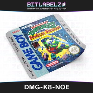 Könnte beinhalten: Ein graues Game Boy-Cartridge-Etikett mit dem Text "KONAMI Teenage Mutant Ninja Turtles III Radical Rescue" und "DMG-K8-NOE" darauf gedruckt. Das Etikett zeigt eine grüne Teenage Mutant Ninja Turtle-Figur mit einem Schwert.