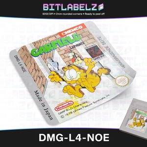 Könnte beinhalten: Ein Aufkleber für ein Garfield Labyrinth Game Boy-Spiel. Der Aufkleber zeigt Garfield in Gelb und Orange, mit dem Spieletitel und dem Nintendo-Branding. Der Text "Made in Japan" ist ebenfalls sichtbar.