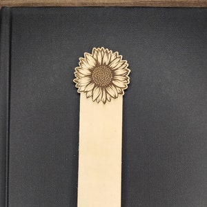 Handcrafted Sunflower Leather Bookmark - Unique Fall Gift for Nature Enthusiasts