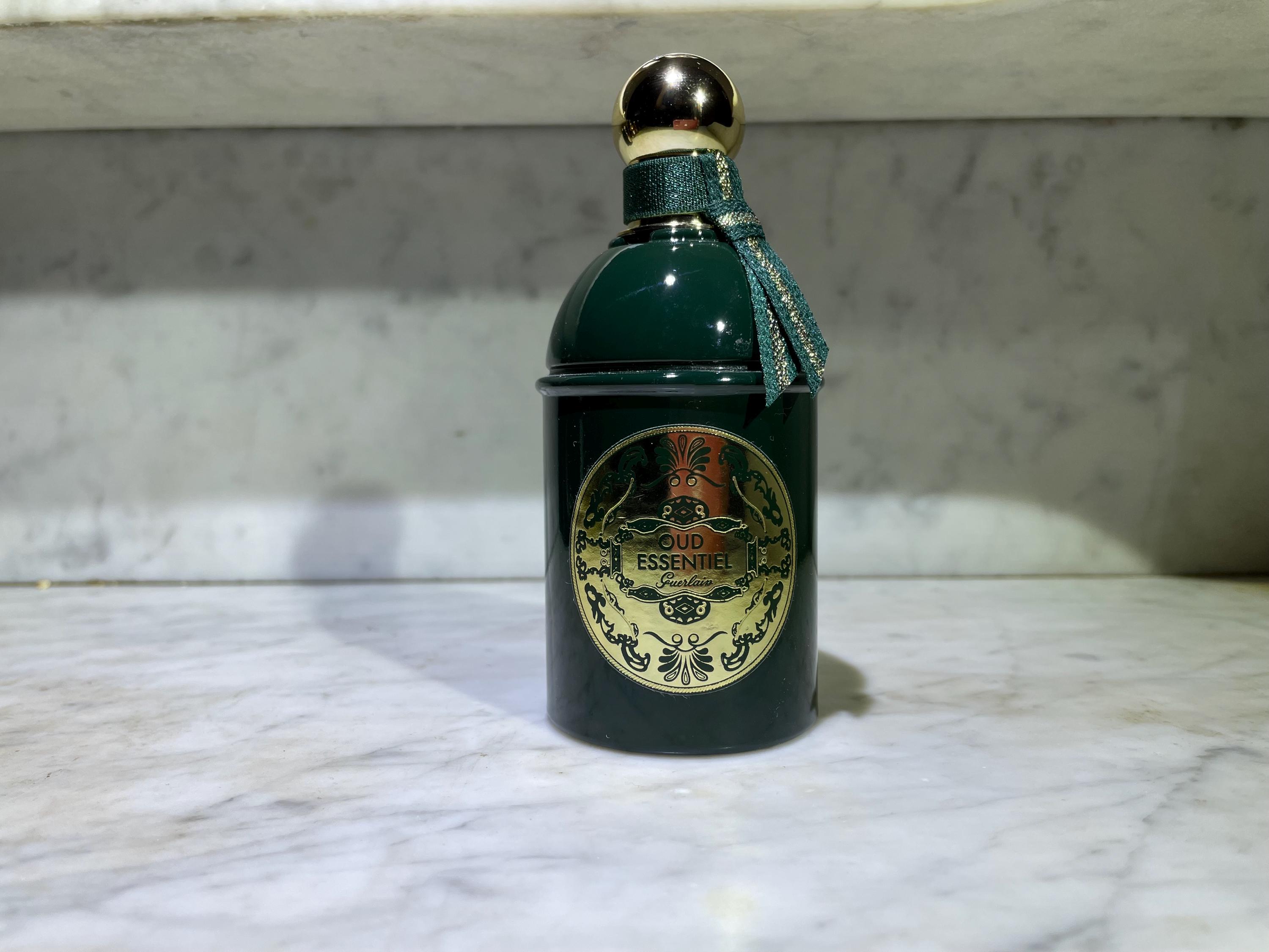 ゲラン ウード エッサンシエル EDP 125ml - Etsy 日本