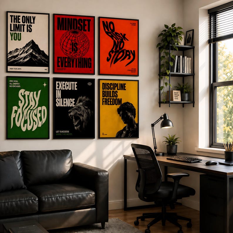K&ouml;nnte beinhalten: Sechs gerahmte Motivationsposter mit fettem Text und Grafiken. Die Poster zeigen S&auml;tze wie "The Only Limit Is You" und "Mindset Is Everything". Die Farbpalette umfasst Schwarz, Wei&szlig;, Rot, Gr&uuml;n und Gelb.