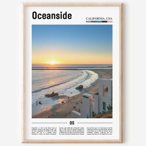 Könnte beinhalten: Ein Sonnenuntergang über dem Meer mit einem Strand und Gebäuden im Vordergrund. Der Text "Oceanside, Kalifornien, USA" befindet sich oben im Bild. Der Text "OS" befindet sich in der Mitte des Bildes.