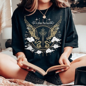 T-shirt The Serpent and the Wings of Night, Book Shirt, Bookish, Ya Fantasy, Nyaxia, Oraya, Raihn, Carissa Broadbent