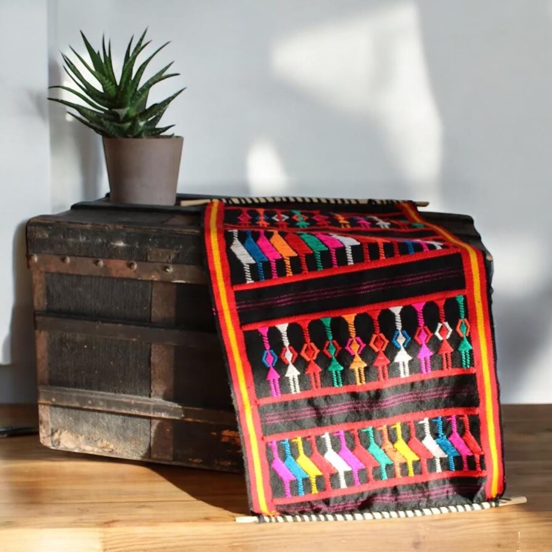 Guatemalan table - Etsy 日本