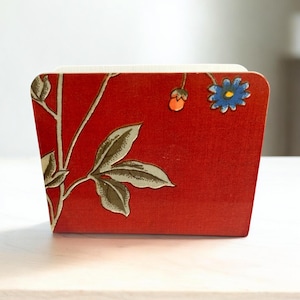 Servilletero para mesas, colorido, estilo años 70, acrílico, dispensador de pañuelos independiente con diseño floral retro para cocina, flores rojas