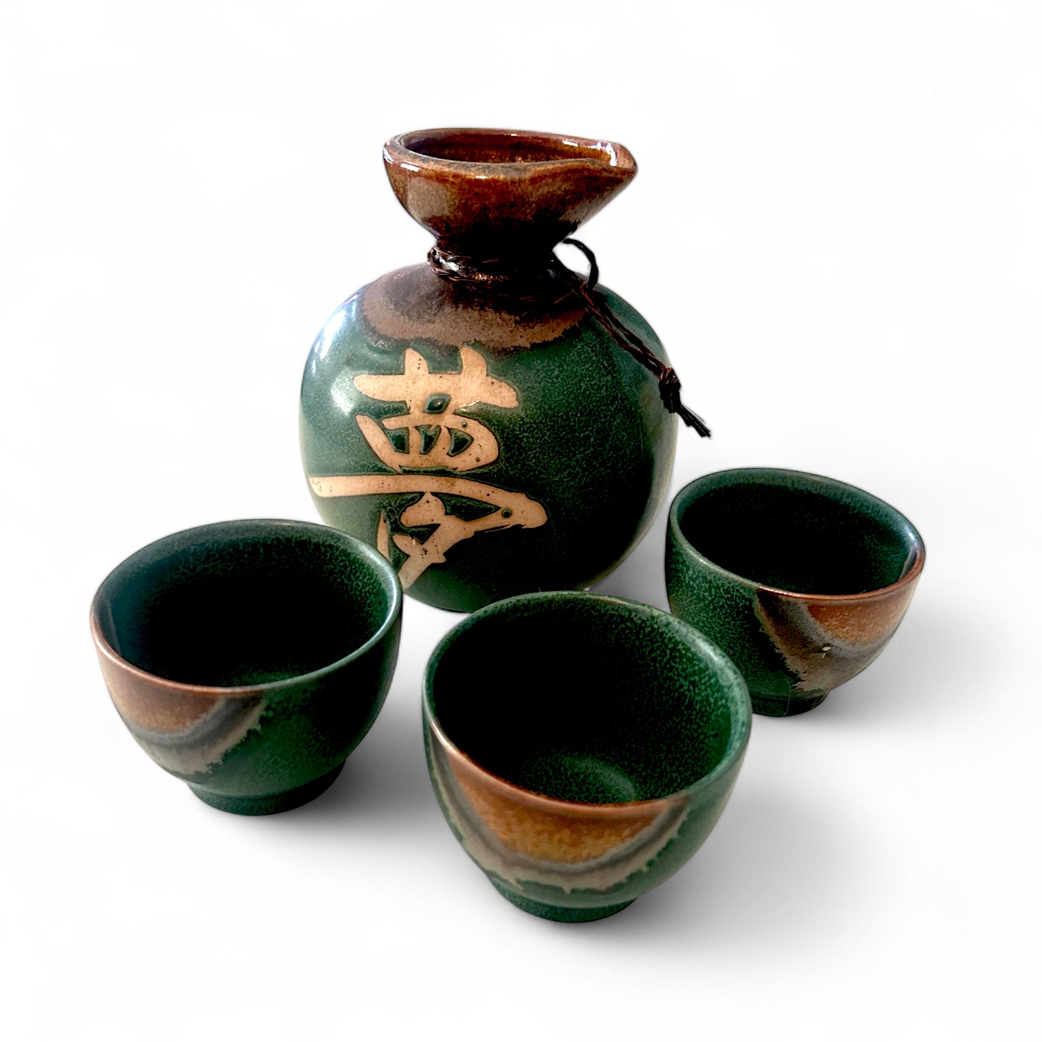小物 PAGE 1PAGE-BK-Carnation Traditional Japanese Ceramic Stoneware Round Sake Jug Green