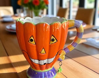 ヴィンテージのハロウィンをテーマにしたマグカップ、かぼちゃのマグカップ、遊び心のあるかぼちゃのカップ、ジャック・オー・ランタンの顔